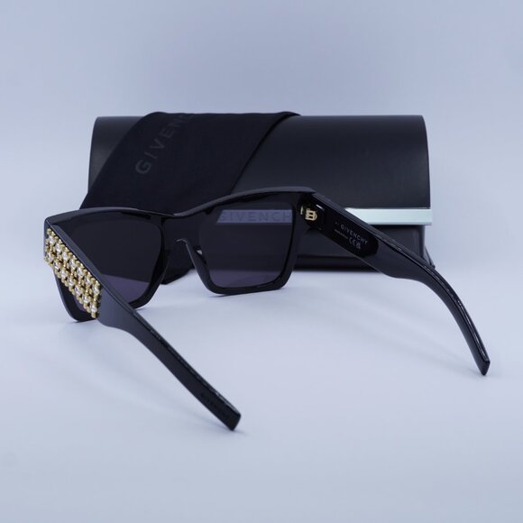 🕶️ New Givenchy GV40076I 01A Sunglasses - Black Frame, Grey Lenses - Picture 9 of 9